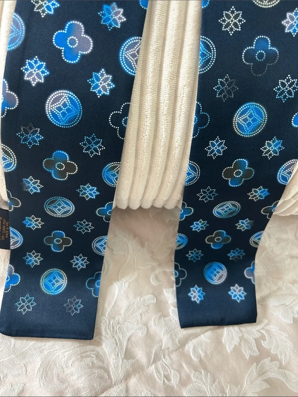 Silk Feeling Polyester Floral Motif Scarf or Twillyin Navy and Blue